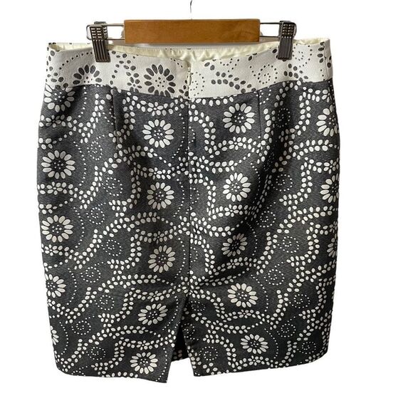 Banana Republic Skirt Size 8P - Picture 4 of 7